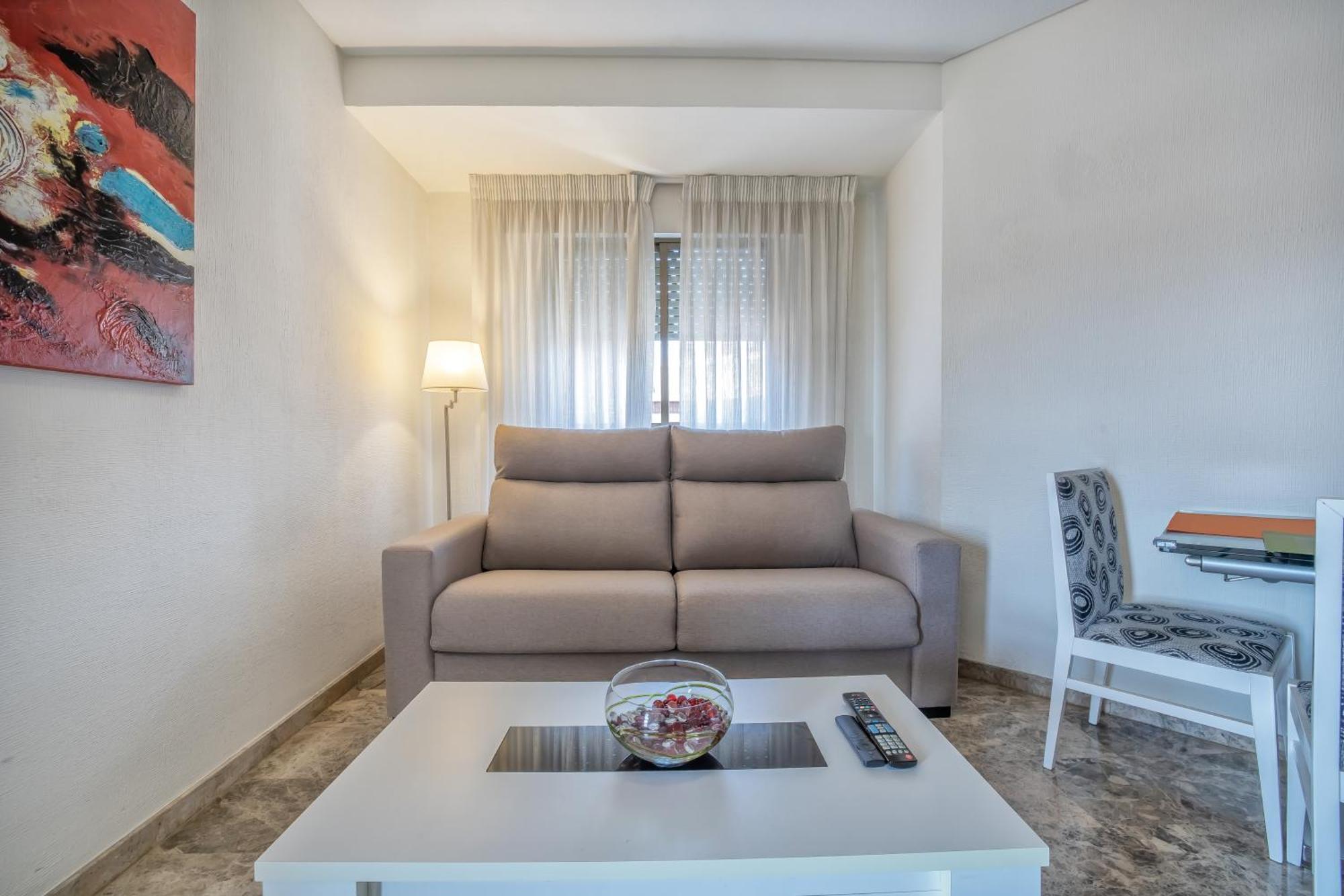 R & T Cordoba Center Apartamentos - Parking 외부 사진