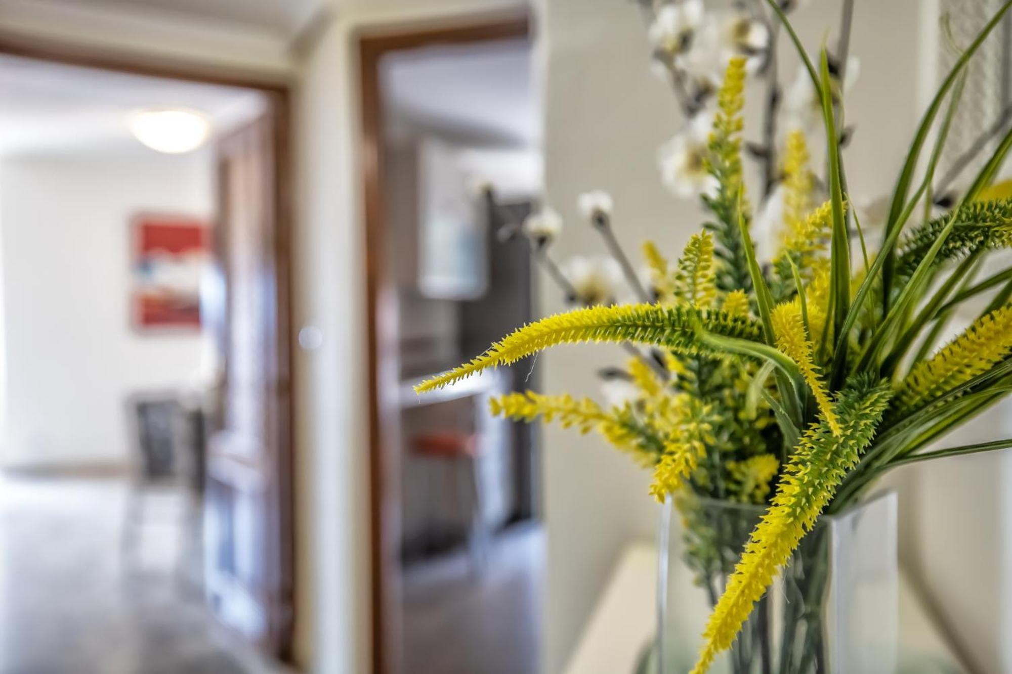 R & T Cordoba Center Apartamentos - Parking 외부 사진
