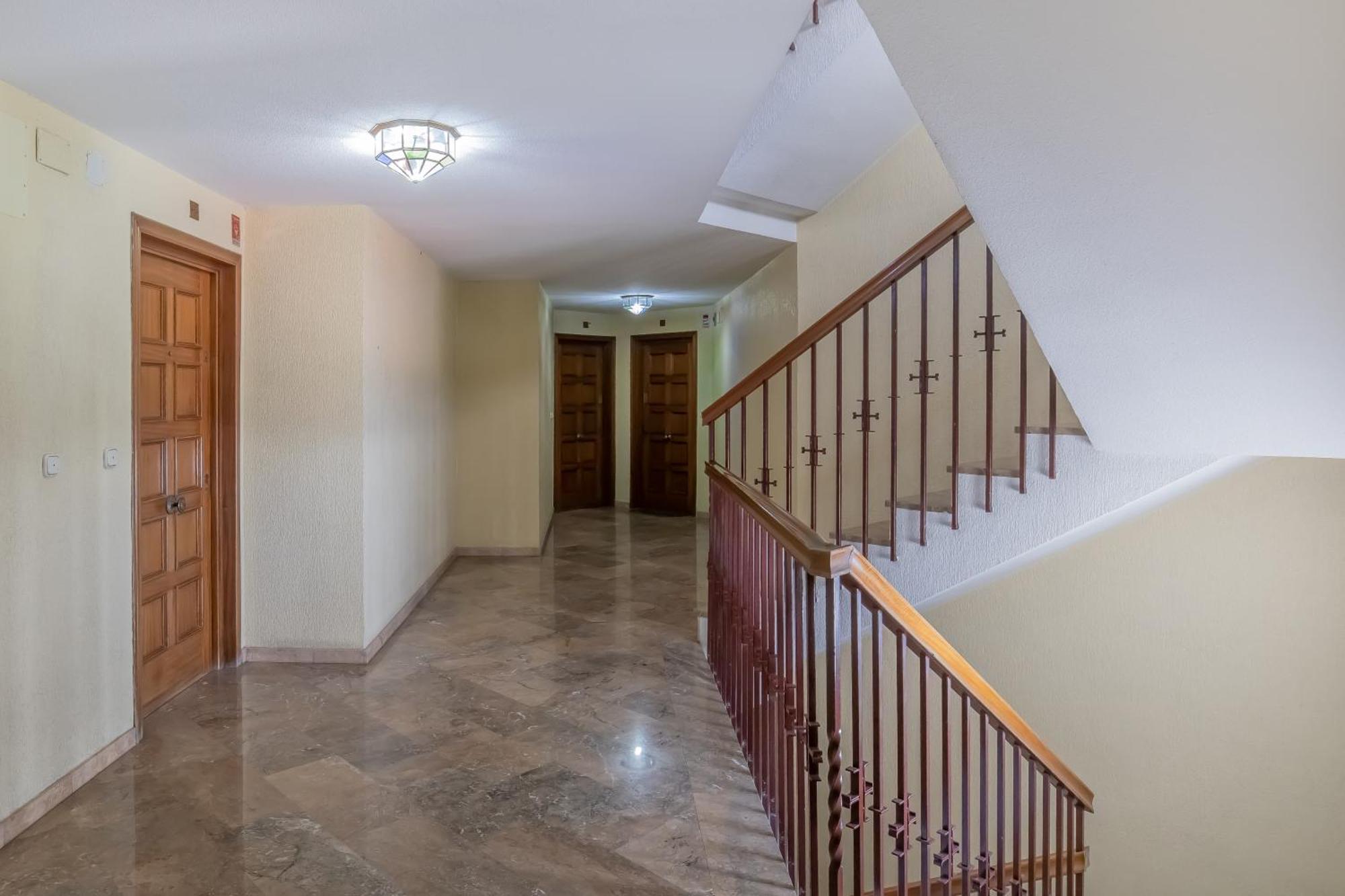 R & T Cordoba Center Apartamentos - Parking 외부 사진