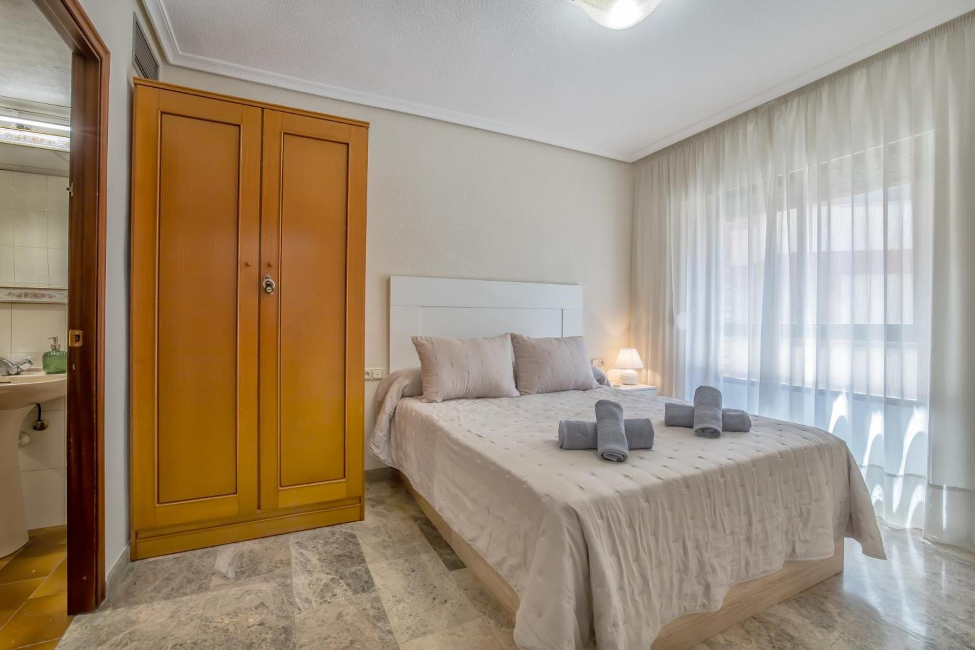 R & T Cordoba Center Apartamentos - Parking 외부 사진
