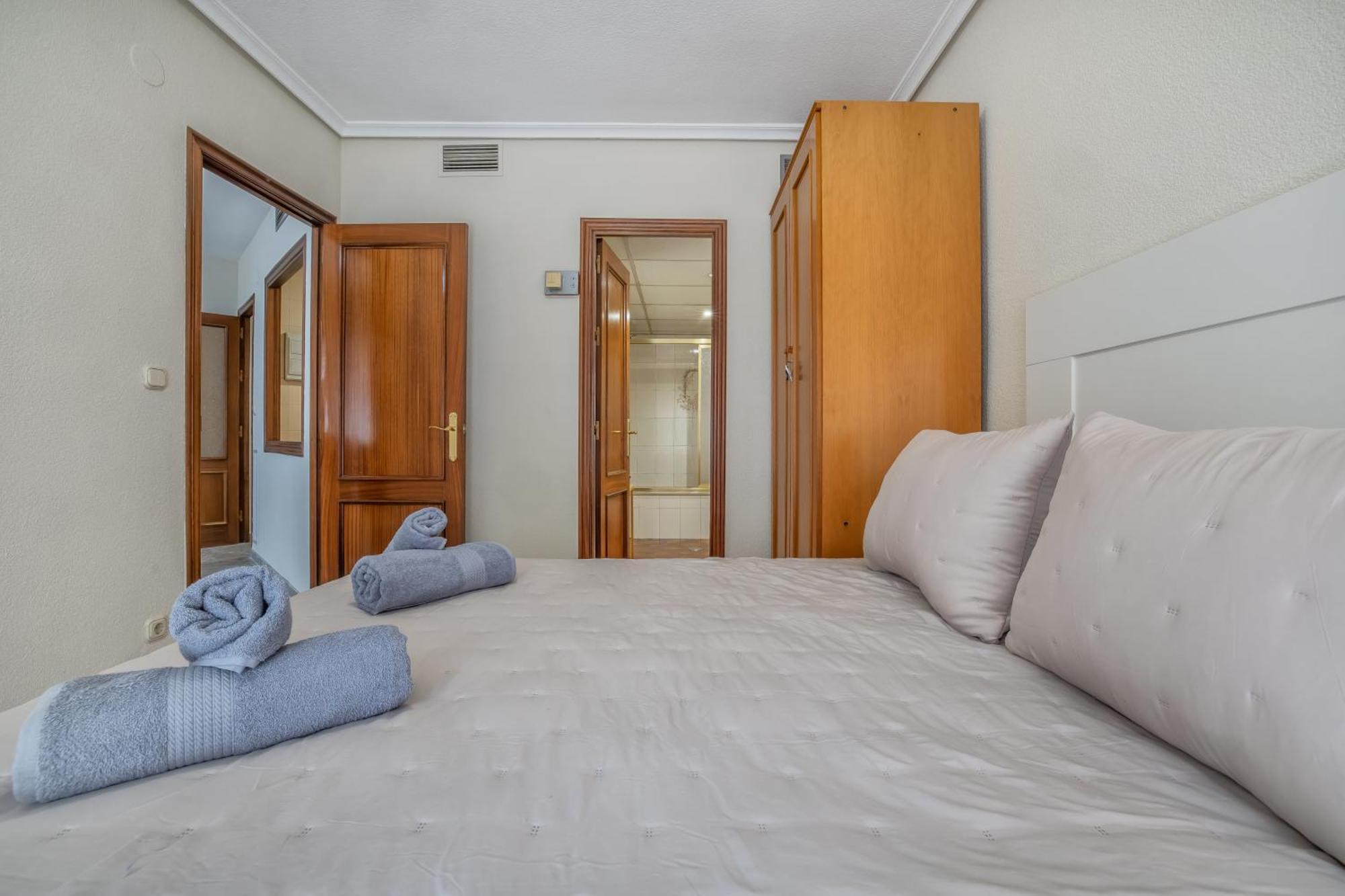 R & T Cordoba Center Apartamentos - Parking 외부 사진