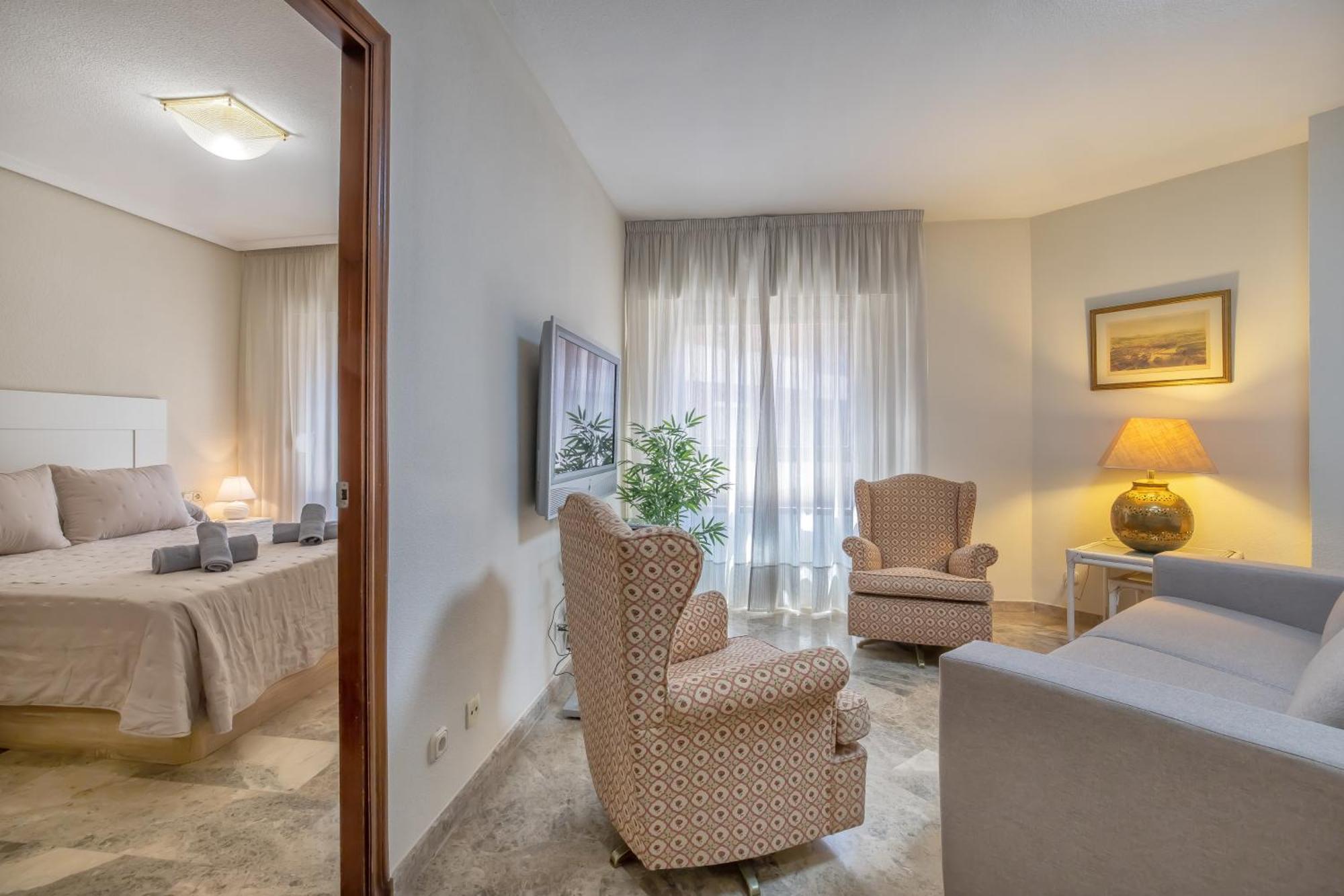 R & T Cordoba Center Apartamentos - Parking 외부 사진