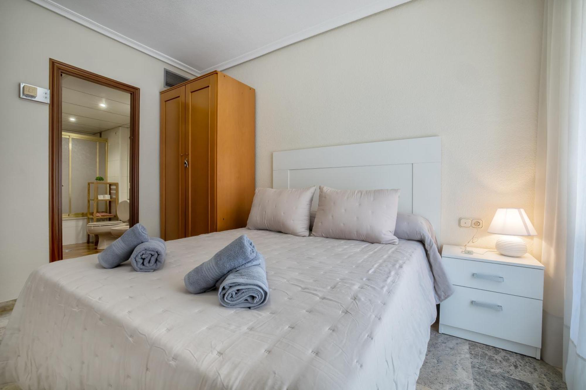 R & T Cordoba Center Apartamentos - Parking 외부 사진