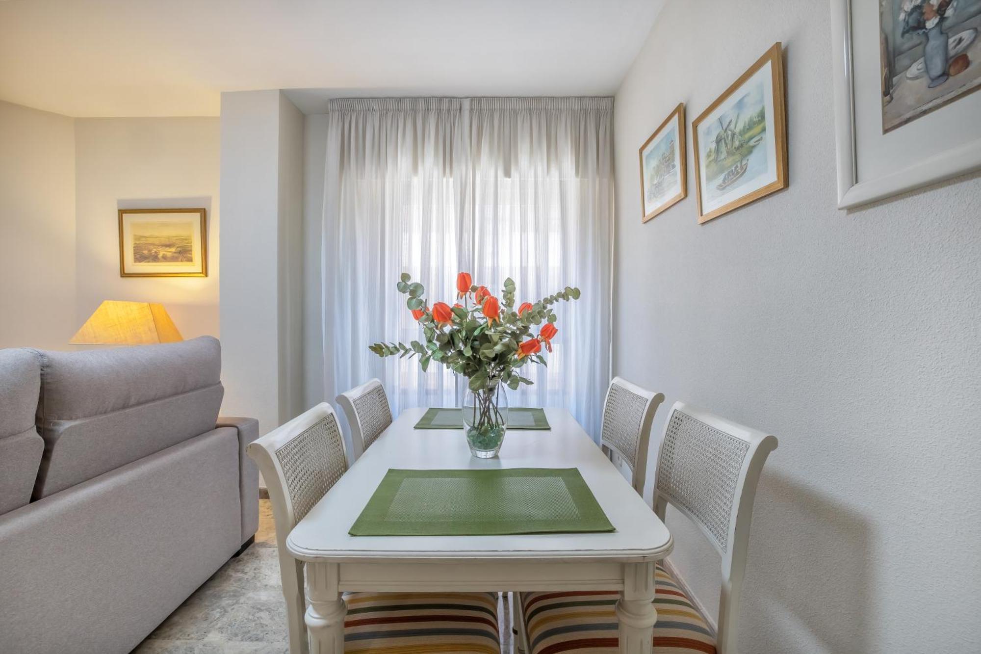R & T Cordoba Center Apartamentos - Parking 외부 사진